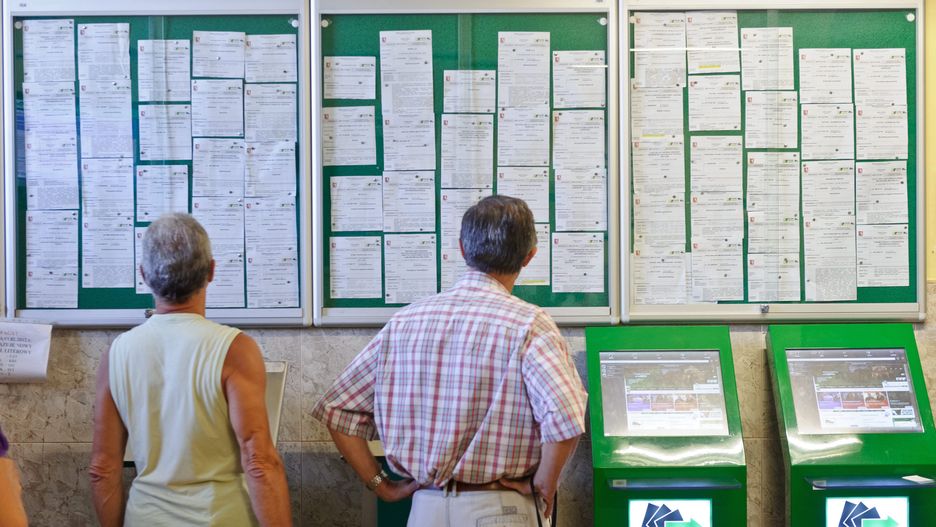 Tarcza antykryzysowa 4.0. Możliwe masowe zwalnianie urzędników