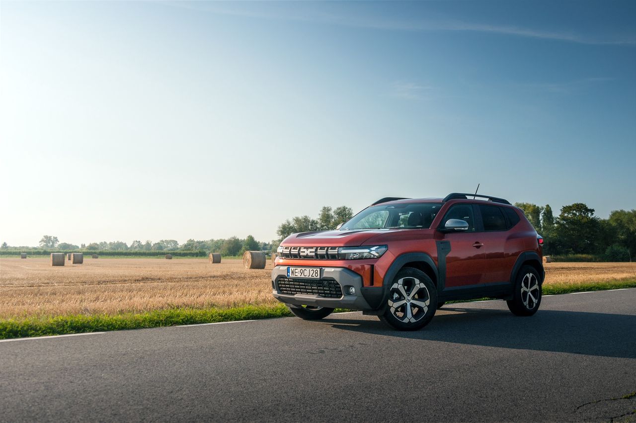 Test: hybrydowa Dacia Duster - niedrogi i oszczędny SUV. Gdzie wady?