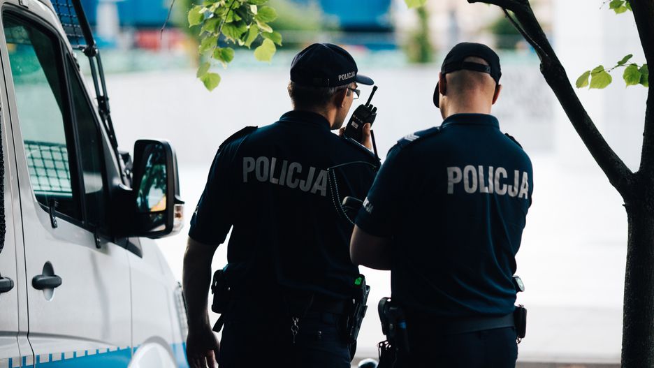 Areszt dla nożownika z Poznania. Dramatyczny finał sporu na parkingu