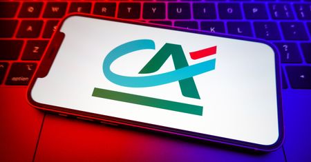 Zmieniasz telefon lub numer? Credit Agricole ma kilka porad