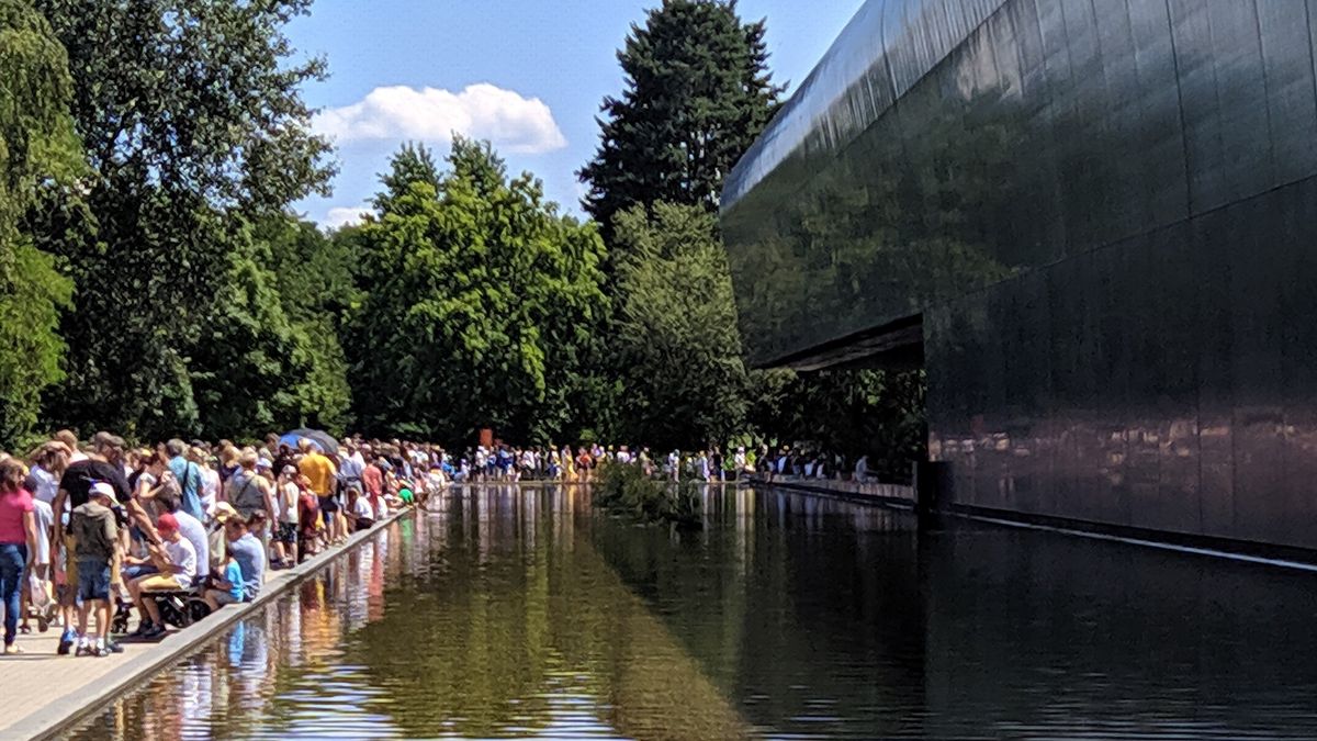Gigantyczne kolejki we wrocławskim zoo