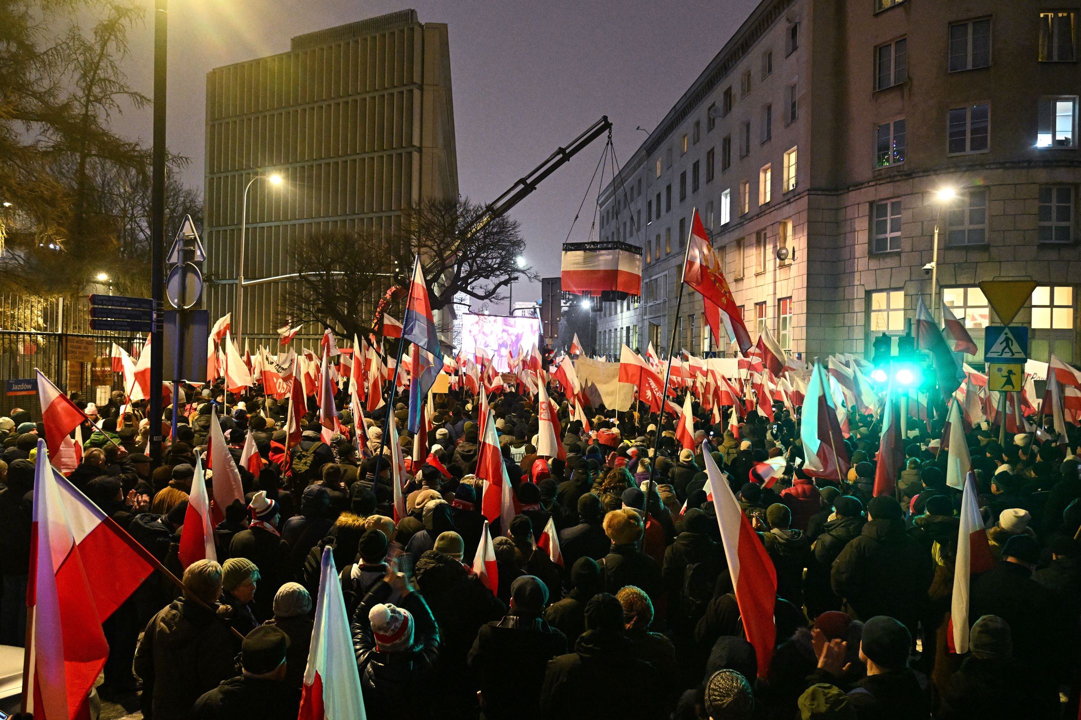 Organizowana przez Prawo i Sprawiedliwości manifestacja "Protest Wolnych Polaków" w Warszawie