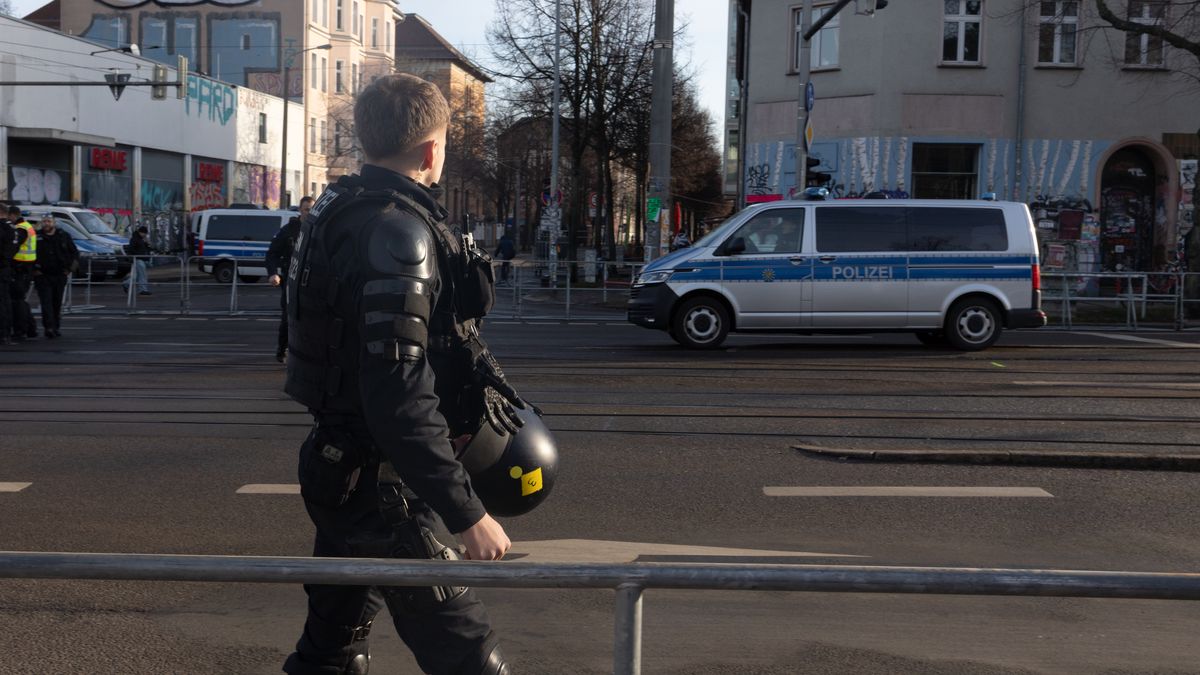 Police officers walk near security barriers in the area of
LEIPZIG, SAXONY, GERMANY - 2026/01/17: Police officers walk near security barriers in the area of the planned demonstrations in southern Leipzig. Several left-wing demonstrations are planned for Saturday in Leipzig's Connewitz district, an area known for activism, and are expected to draw thousands. Authorities warn of a tense situation as groups with opposing views on the Middle East, including pro-Palestinian activists and left-wing demonstrators campaigning against antisemitism, are set to gather. (Photo by Vasily Krestyaninov/SOPA Images/LightRocket via Getty Images)
SOPA Images
street protest, police officers, connewitz, left-wing, leipzig, police, political conflict