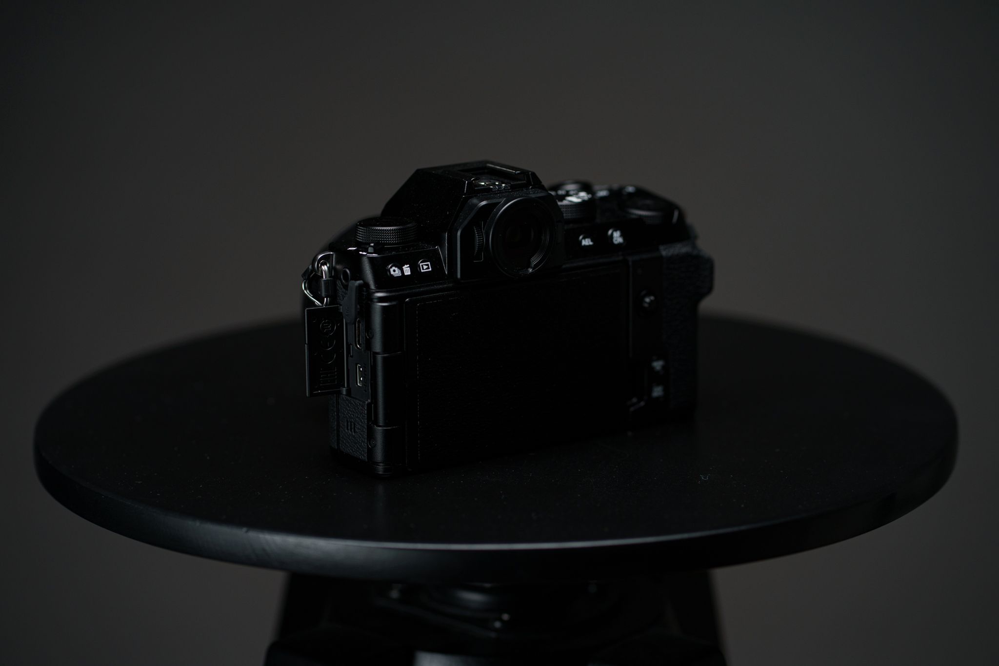 Fujifilm X-S10: Ergonomia, która pokazuje nowy kierunek firmy 14