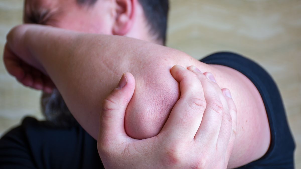 Nerw łokciowy jest nerwem czuciowym i ruchowym