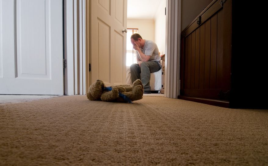 Czas może łagodzić ból, ale każdy rodzic po stracie dziecka inaczej przeżywa żałobę