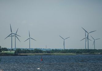 Ma w swojej gminie 25 wiatraków. Opowiada o korzyściach finansowych