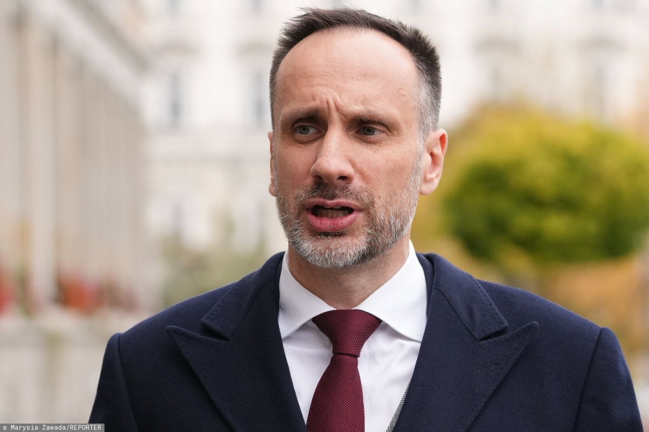 "Niech pan nie żartuje". Przechodzień przerwał konferencję Kowalskiego