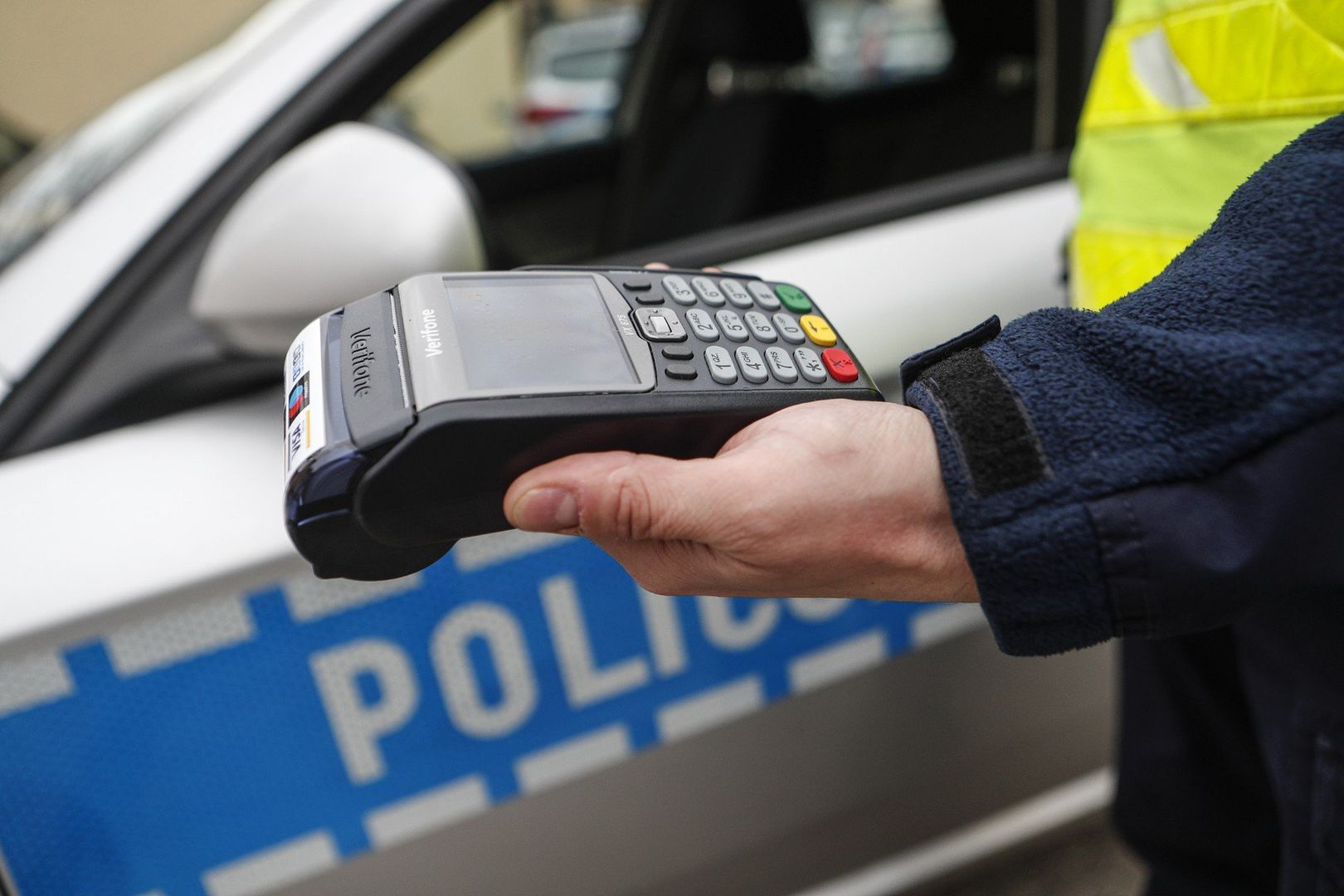 Polacy pokochali ten sposób płatności. I to nie tylko młodzi