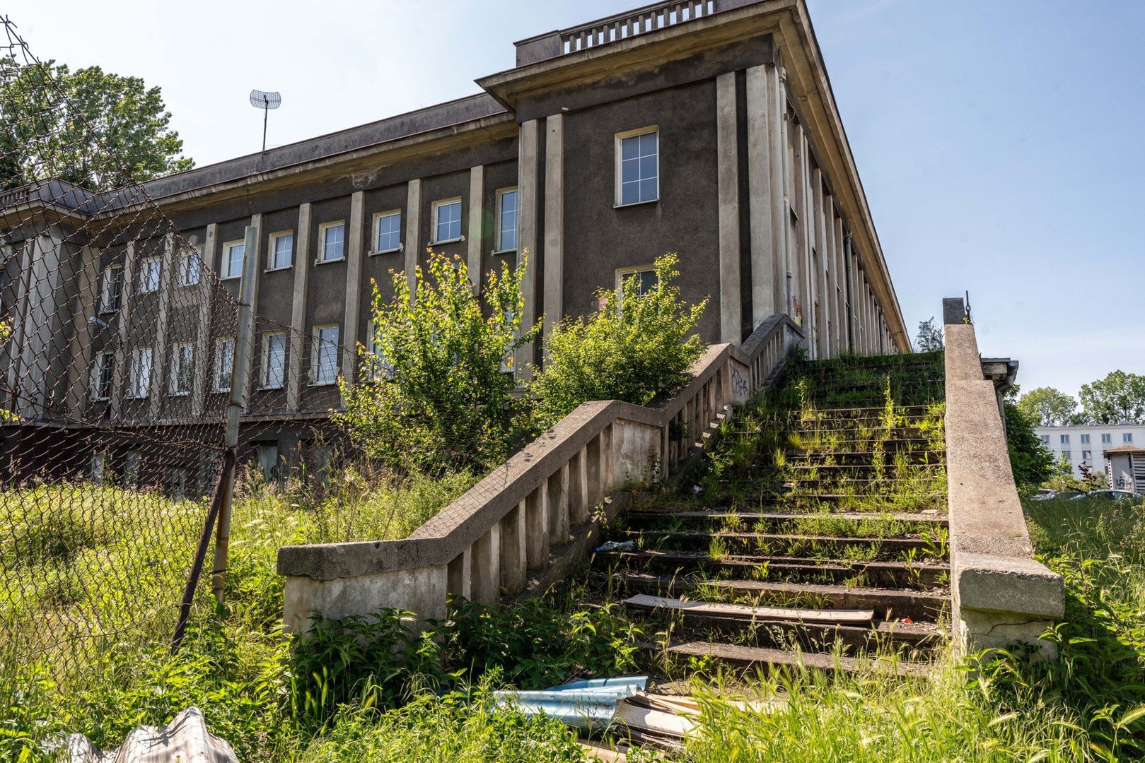 Zabytkowy dawny Morski Dom Kultury w gdańskim Nowym Porcie jest w złym stanie 