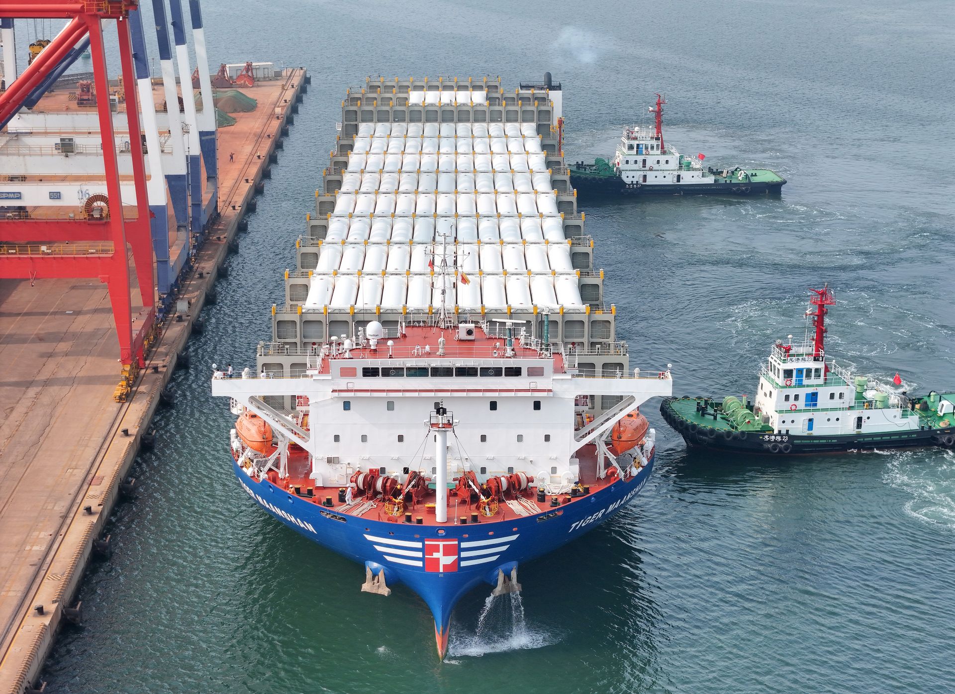 Rosja oferuje LNG z 40% zniżką. Azja chłonie