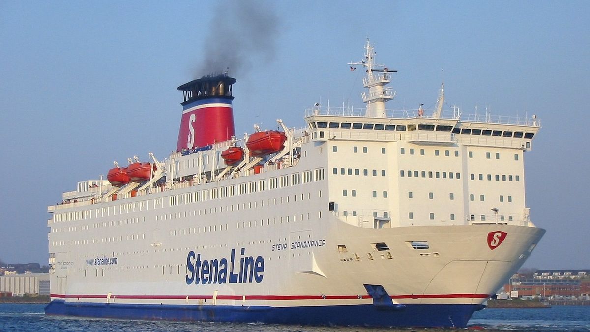 Rejs promem z Gdyni do szwedzkiej Karlskrony trwa 10 godzin