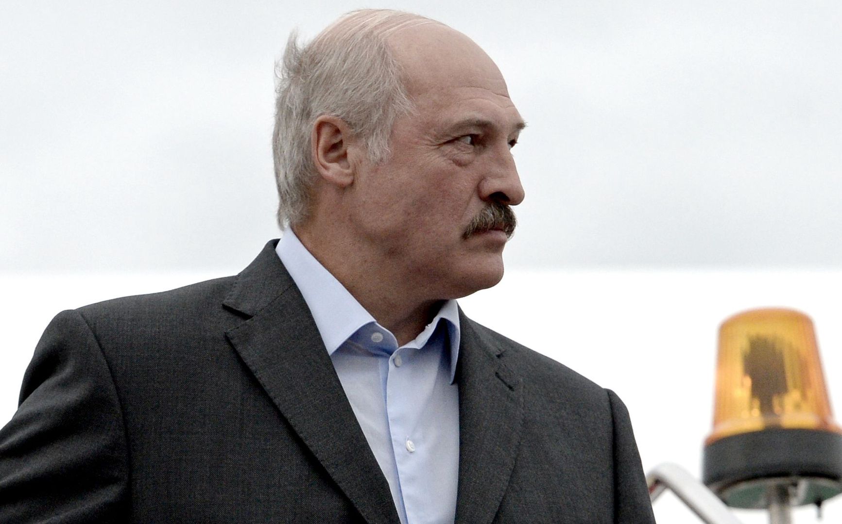 Białorusini drwią z Łukaszenki. To, co wywieszają w oknach, budzi śmiech