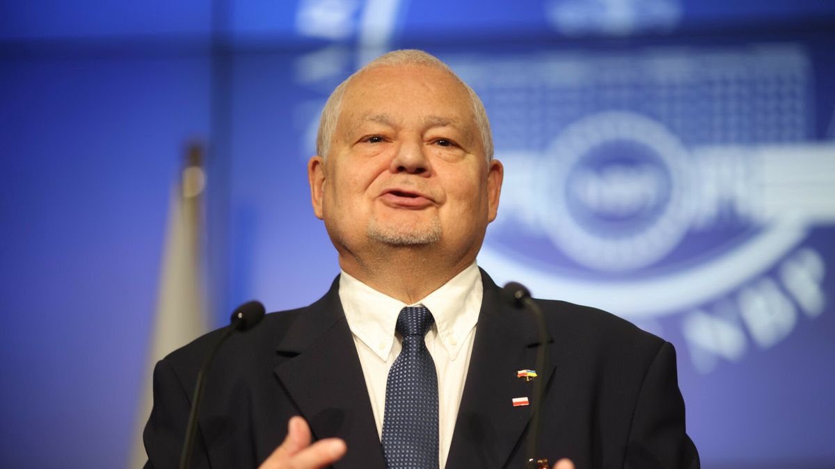 Konferencja prezesa NBP Adama Glapi?skiego08.07.2022 Warszawa Konferencja prezesa NBP Adama Glapinskiego N/z Adam Glapinski fot Andrzej Iwanczuk/REPORTERAndrzej Iwanczuk/REPORTER