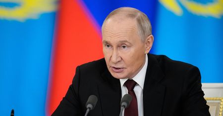 Rosyjska ropa jednak dalej płynie. Dwa europejskie kraje wyłączone spod sankcji