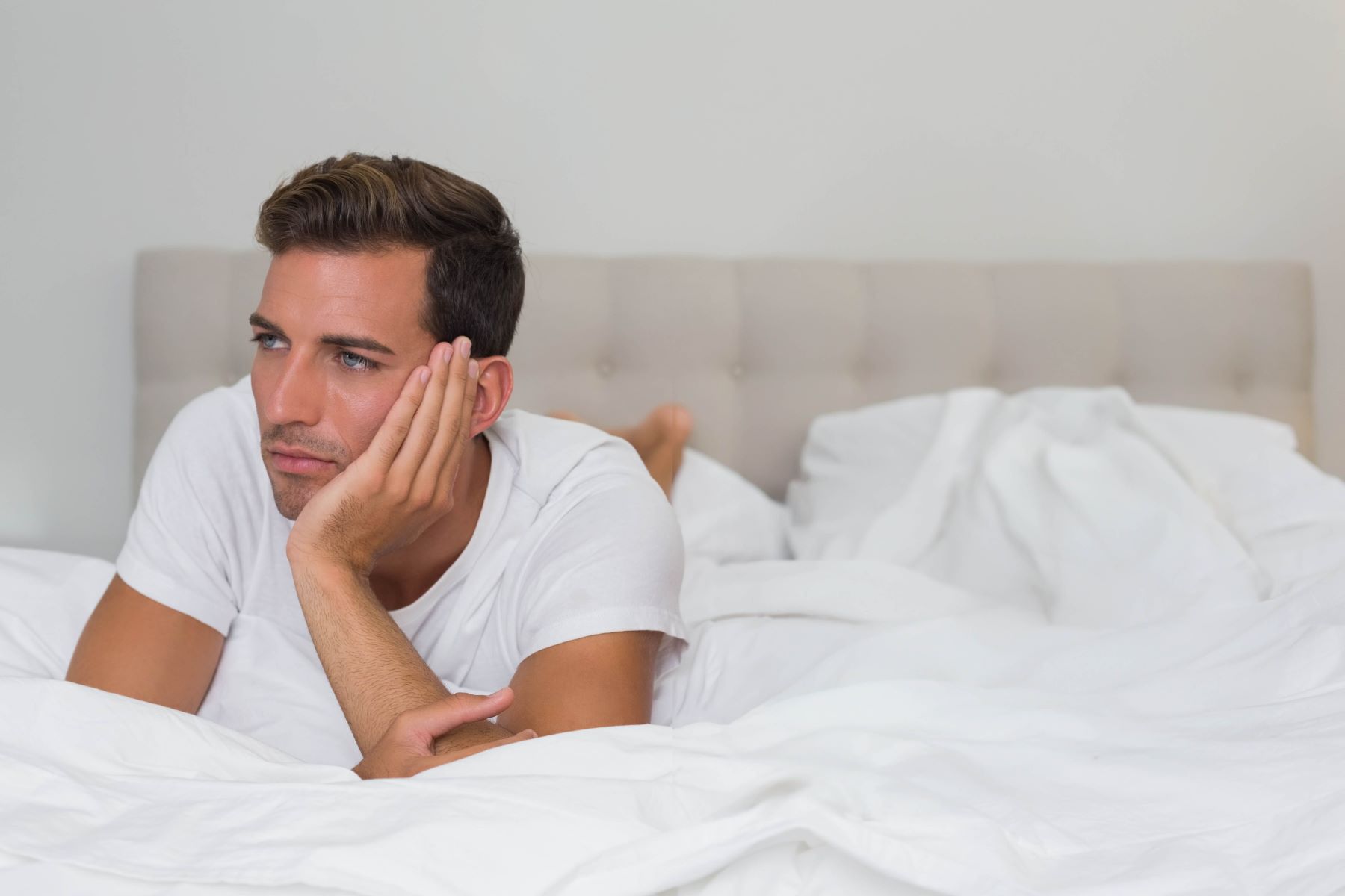 Dlaczego mężczyźni częściej wybierają zbyt twarde materace?