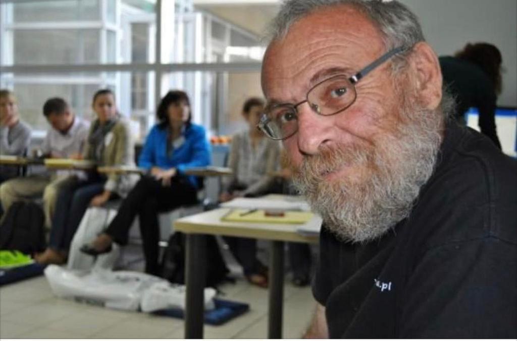 Akcja #standwithAlex na rzecz uprowadzonego przez Hamas rzecznika współpracy polsko-izraelskiej