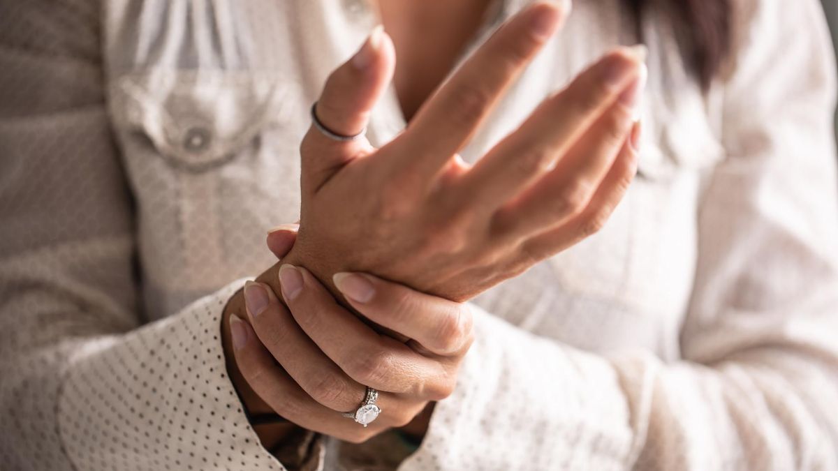 Drętwienie dłoni i stóp, zmęczenie oraz stany zapalne skóry? Jedz produkty bogate w witaminę B5