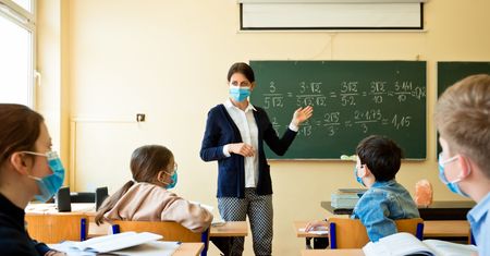 Koronawirus na wywiadówce. Rodzice i uczniowie na kwarantannie