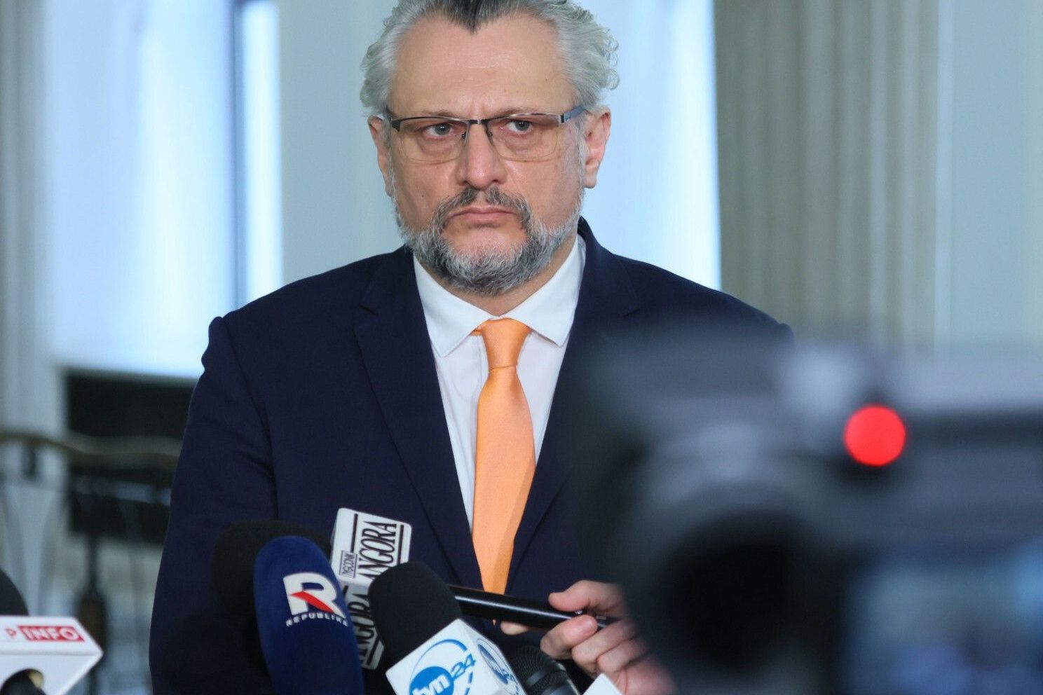 Sprawa senatora Lenza jak gorący kartofel. Przeniesienie do kolejnej prokuratury

✒️ @jan_czura