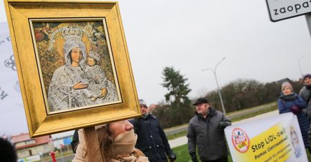 Obrońcy Matki Boskiej triumfują w sądzie. Wyrok ws. budowy Lidla