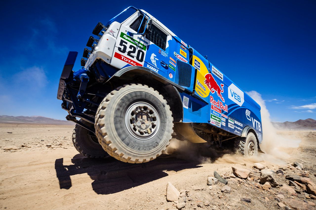 Etap 5 Rajdu Dakar 2015 – Hołowczyc już czwarty, Sonik wciąż pierwszy