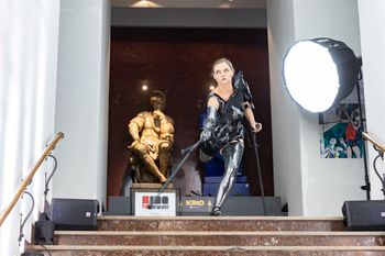 Kraków: Artyści też rozpoczynają nowy rok nauki. Performance na inauguracji na ASP