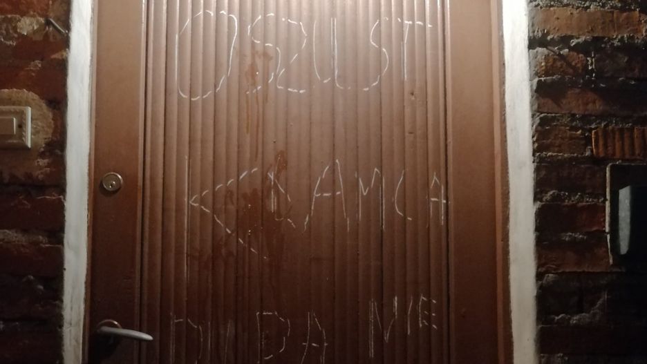 Koronawirus dotarł do Sulęcinka. Wandale zaatakowali dom sołtysa