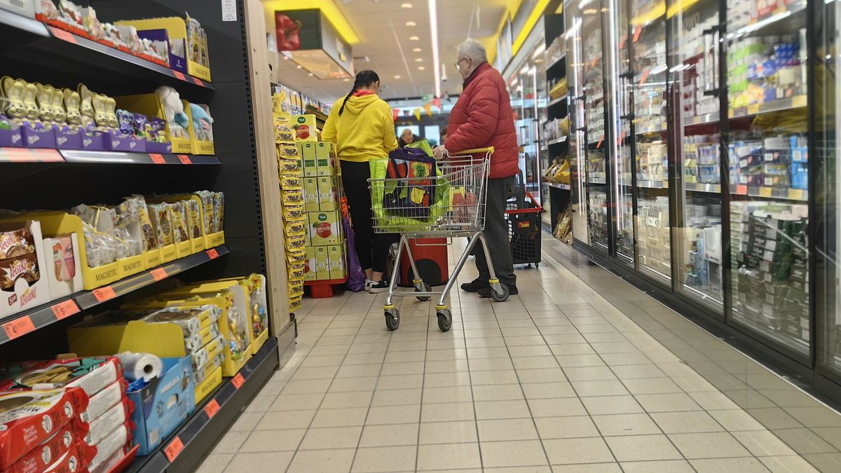 Stock Andrzej Zbraniecki
Fot. Andrzej Zbraniecki/East News, 14.03.2024. Biedronka - siec sklepow nalezaca do spolki akcyjnej Jeronimo Martins Polska.
Andrzej Zbraniecki