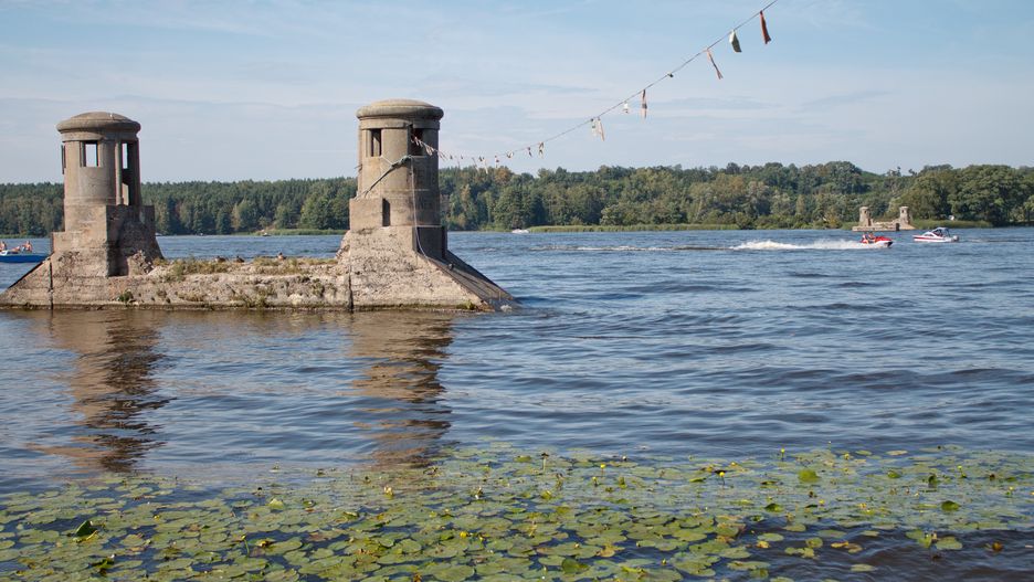 ER-PE Ryszard Petrykowski
woda, zalew, zegrze, pilar, most, podpory, jezioro