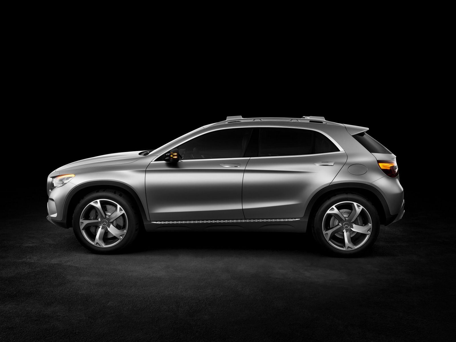 Mercedes GLA Concept na oficjalnych zdjęciach [galeria] 6