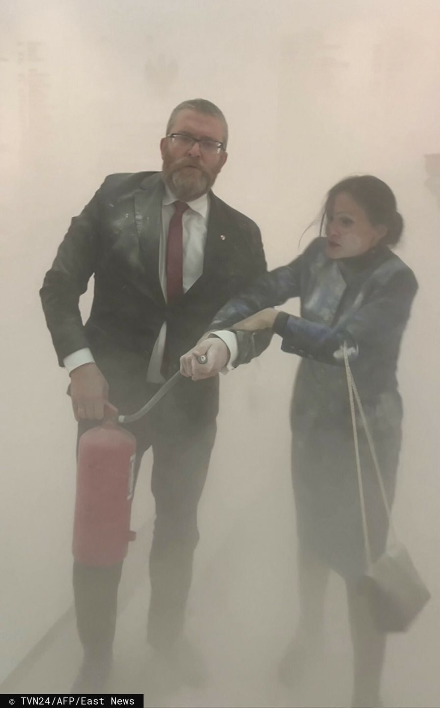 Grzegorz Braun i "afera gaśnicowa"