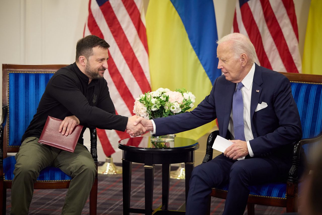 Biden do Zełenskiego: "Przepraszam"