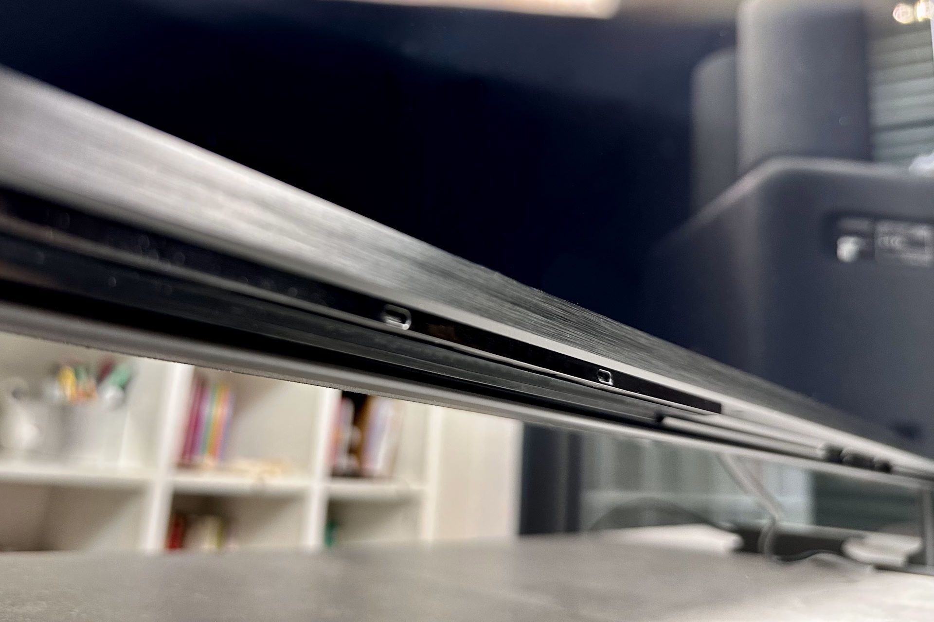 Sony Bravia 9 (65XR90) - sensory