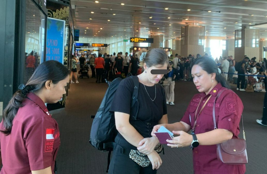 Dutch tourist's complimentary breakfast blunder leads to Bali deportation