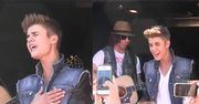 Justin Bieber śpiewa na ulicy!