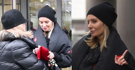 Szulim wdzięczy się do paparazzi pod studiem DDTVN