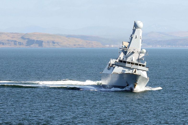HMS Diamond - jeden z brytyjskich okrętów, które rotacyjnie służą na Morzu Czerwonym - zdjęcie ilustracyjne