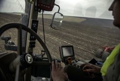 Ukraińscy rolnicy giną na swoich polach. Rozminowują je gołymi rękami