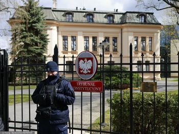Władze TK grzmią w sieci. W tle zarzuty dla dyrektorki kancelarii