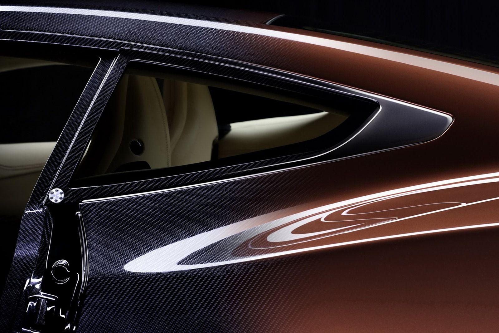 2013 Aston Martin Vanquish - uczta dla oczu [galeria] 33