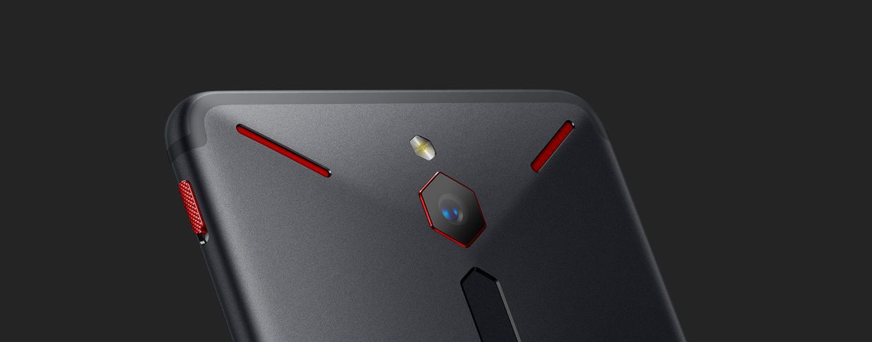 Nubia Red Magic oficjalnie. Rozsądnie wyceniony smartfon gamingowy z podświetleniem RGB 8