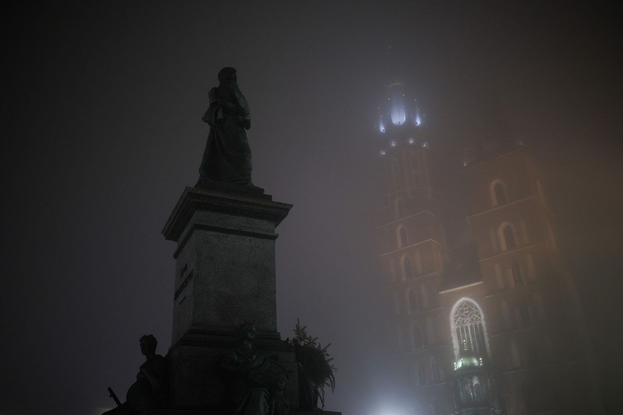 Kraków: Miasto utonie w gęstej mgle. Jest nowe ostrzeżenie meteorologiczne