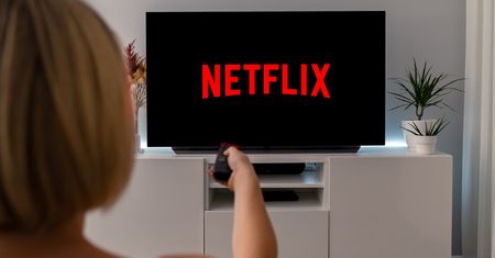 Netflix chce być jak telewizja. Będzie program na żywo