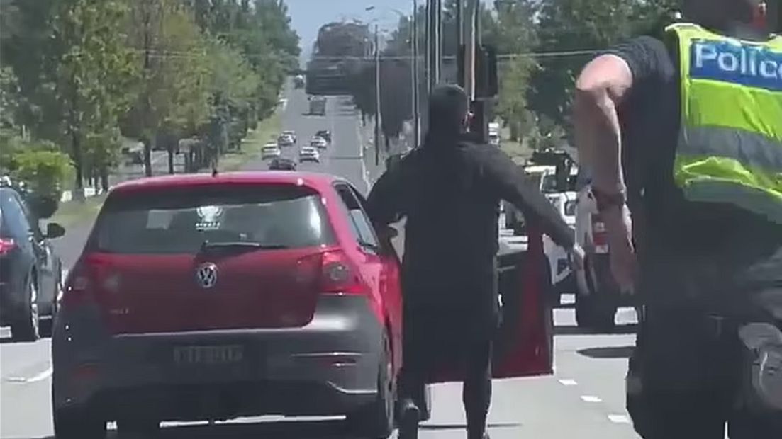 O agresywnym zachowaniu mężczyzny mówiła cała Australia