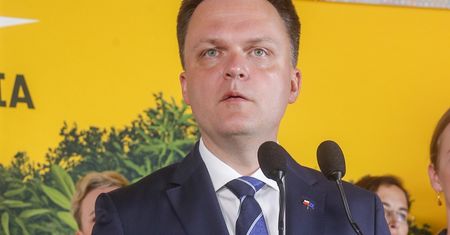 Odpowiedzieli mu tylko czterej posłowie. Koniec z jego pomysłem?