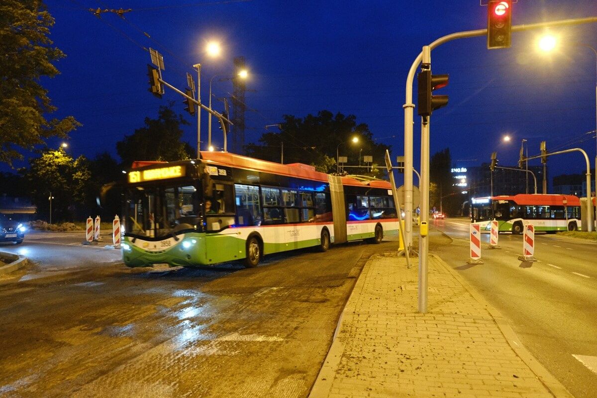 Nocne objazdy komunikacji miejskiej przez remont na al. Kraśnickiej