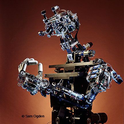 Dlaczego (jeszcze) nie rządzą nami roboty? 4