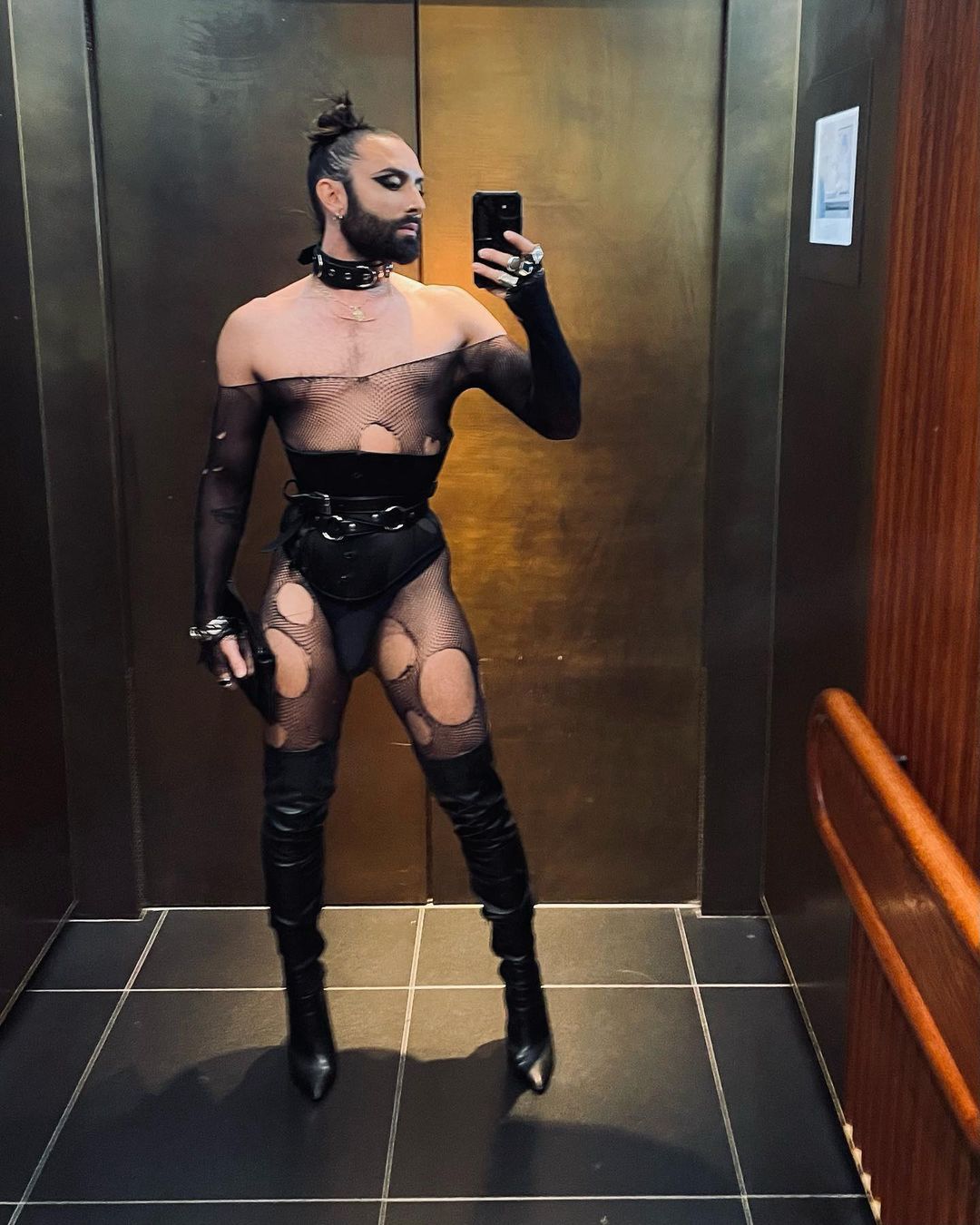 Tak teraz wygląda Conchita Wurst, słynna drag queen z Eurowizji