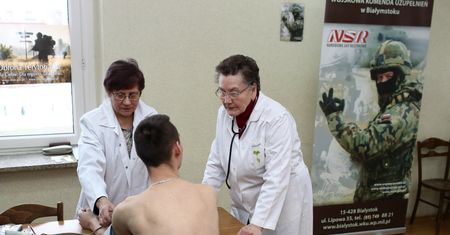 "Rażąco niewystarczający potencjał". Czy w Polsce powinien wrócić powszechny pobór?